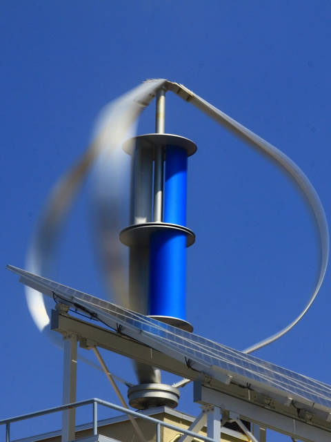 小型風力発電機